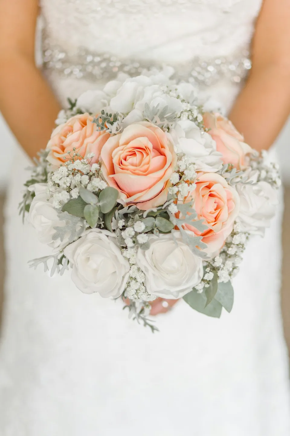 Wedding guest writing a personal message